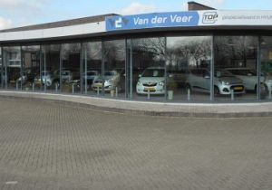 Autobedrijf Van der Veer krijgt nieuwe eigenaar: warme overdracht binnen lokaal begrip